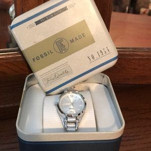 💝NWT Fossil Es3424